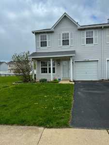 2814 River Bend Ln Plainfield, IL 60586
