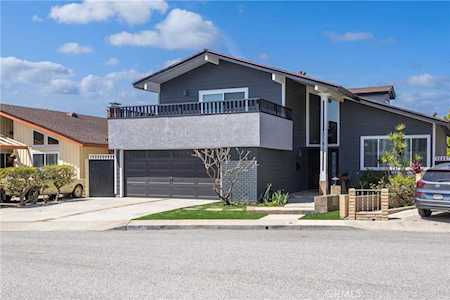 3581 Pansy Circle Seal Beach, CA 90740