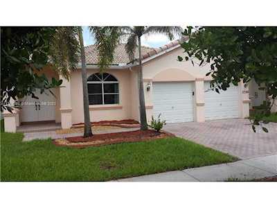 2368 SW 126 Av Miramar, FL 33027