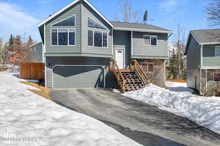 18853 Mills Bay Dr Eagle River, AK 99577