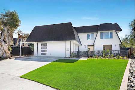 4199 Combe Way San Diego, CA 92122