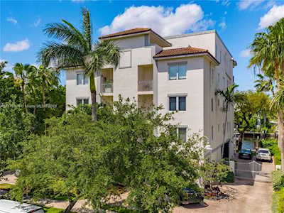 217 Hendricks Isle #301 Fort Lauderdale, FL 33301