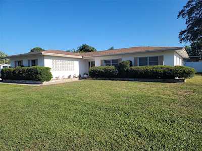 1914 S Winding Way Clearwater, FL 33764