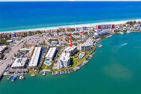 9815 Harrell Ave #404 Treasure Island, FL 33706