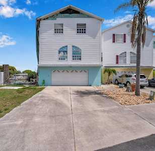 5253 Boardwalk St Holiday, FL 34690