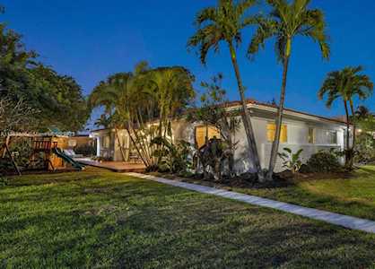 2158 Biarritz Dr Miami Beach, FL 33141