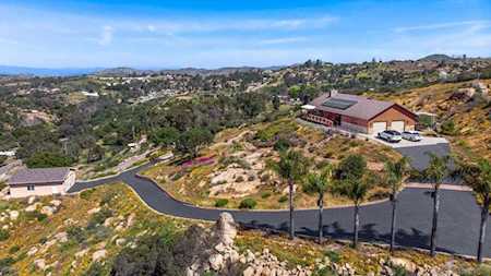 12055 Lilac Crest Valley Center, CA 92082
