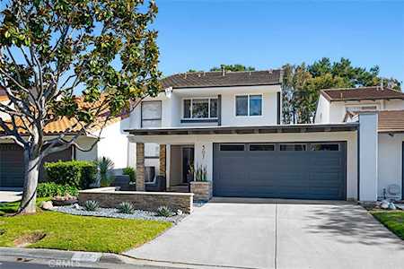 307 Vista Trucha Newport Beach, CA 92660