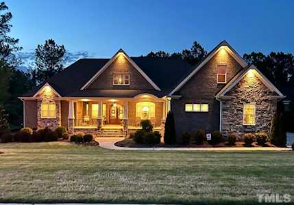 435 Balmoral Street Clayton, NC 27520