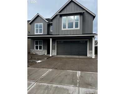 212 SW 18th AVE Canby, OR 97013