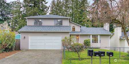 12025 Pinehurst Way NE Seattle, WA 98125
