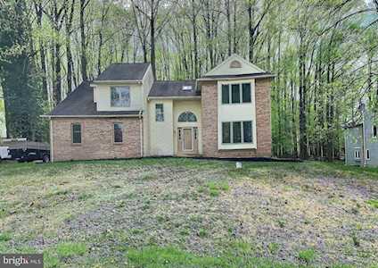 218 Pine Valley Dr Coatesville, PA 19320