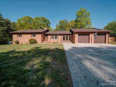 4825 Club View Dr Concord, NC 28025