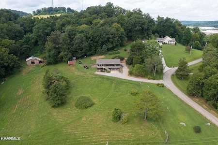 151 Scenic View Ln Lenoir City, TN 37771