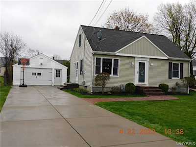 5743 Walden Dr Lake View, NY 14085