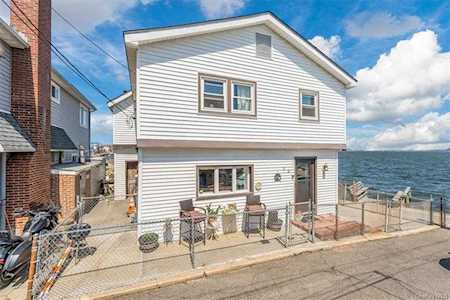20 Alden Park #20 Bronx, NY 10465