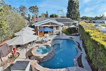 3661 Kempton Dr Los Alamitos, CA 90720