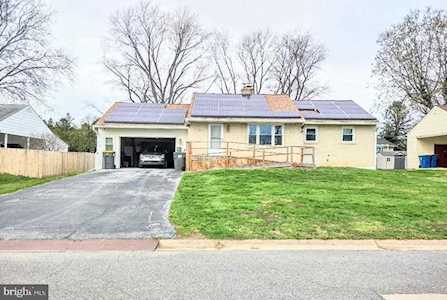 227 Southerland Dr New Castle, DE 19720