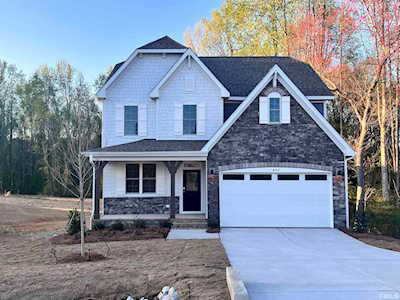 802 Thomas Falls Court Fuquay Varina, NC 27526