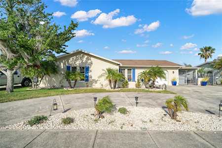 2030 Sugarbush Dr Holiday, FL 34690
