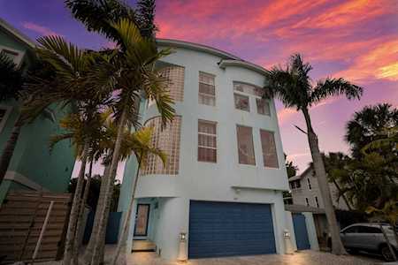 472 Island CIRCLE Siesta Key, FL 34242