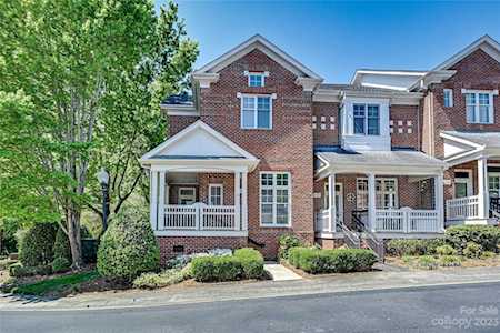4940 Hill View Dr Charlotte, NC 28210