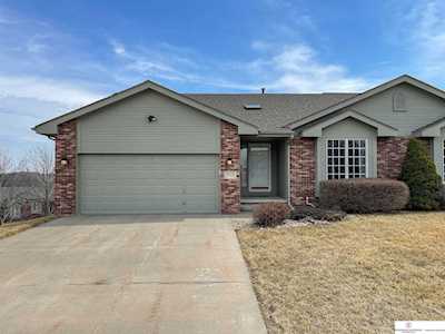 11611 Ridgeview Circle Papillion, NE 68133