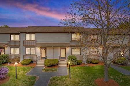 489 Turnpike St #3-3 Easton, MA 02375