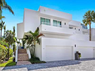 940 Blvd of The Arts #21 Sarasota, FL 34236