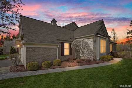 17020 E Lochmoor Circle Northville Twp, MI 48168