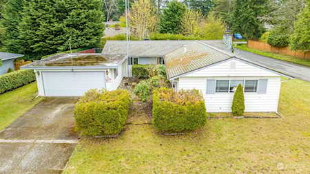 158 160th Ave SE Bellevue, WA 98008