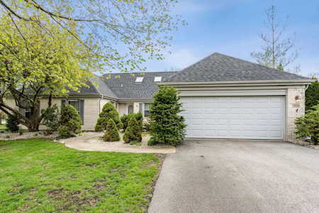 904 S White Willow Bay Ave Palatine, IL 60067