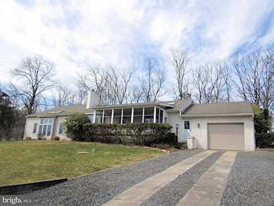 6550 Upper Ridge Rd Green Lane, PA 18054