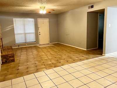 8601 Memphis Drive Lubbock, TX 79423