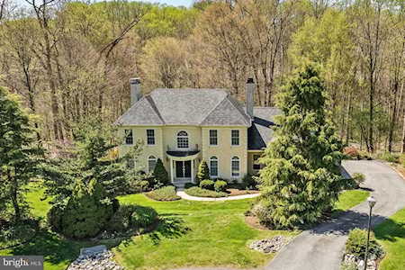12 Dawn Meadow Ln Newark, DE 19711