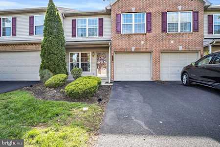 1203 Cross Creek Dr Mechanicsburg, PA 17050