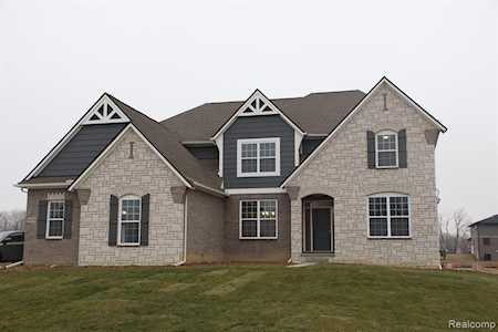 51274 Summer Breeze Dr Lyon Twp, MI 48167