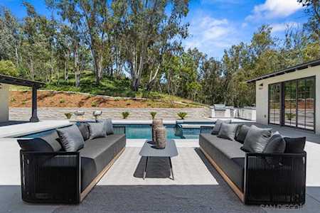 15245 El Camino Real Rancho Santa Fe, CA 92067