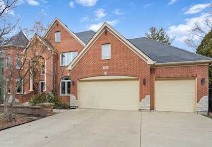 529 E Hillside Rd Naperville, IL 60540