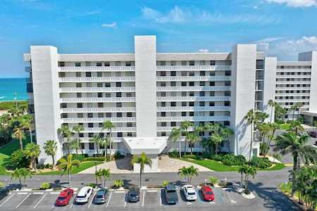 5061 North Highway A1A #303 Hutchinson Island, FL 34949