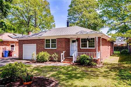 1142 Laurel Ave Chesapeake, VA 23325