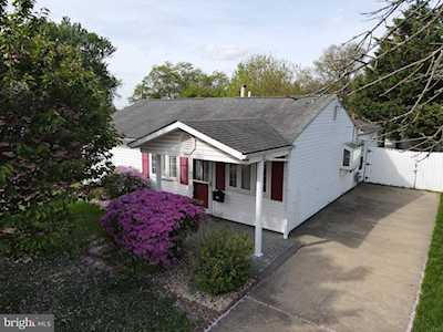 10 Deborah Ave New Castle, DE 19720