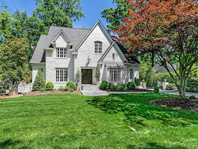 2519 Tanglewood Ln Charlotte, NC 28211