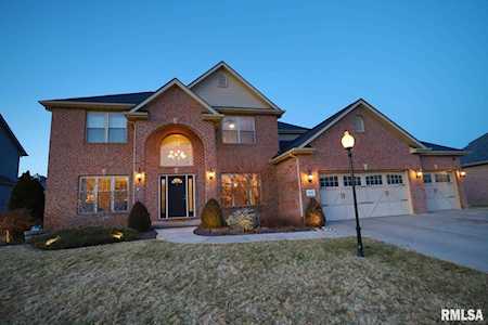 6005 W Eaglecreek Dr Peoria, IL 61615