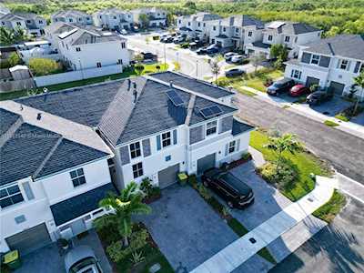 1851 SE 8th Ter #1851 Homestead, FL 33034