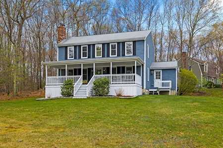 32 Wexford Dr Mansfield, MA 02048