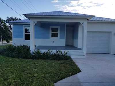 5078 SE Isabelita Avenue Stuart, FL 34997