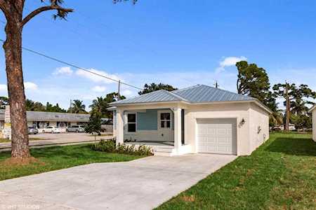 5088 SE Isabelita Avenue Stuart, FL 34997