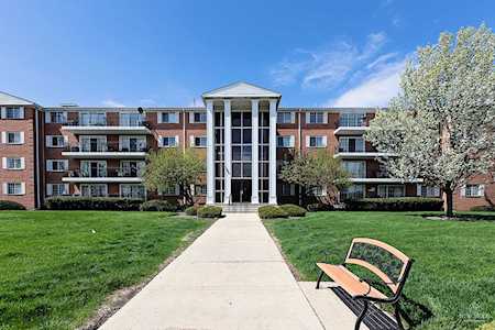 1060 N Farnsworth Ave #1313 Aurora, IL 60505