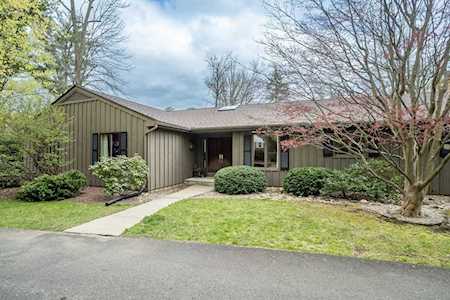 3 Hawthorne Ln Holyoke, MA 01040